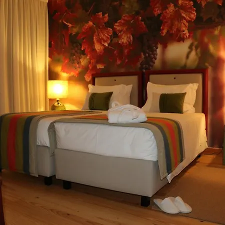 Casa De Baixo - Nature Hotel *